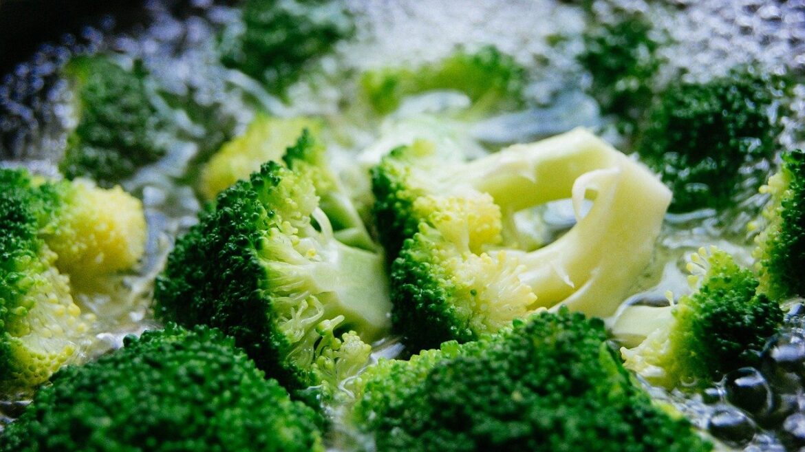 Italienischer Brokkoli Salat gesund und lecker