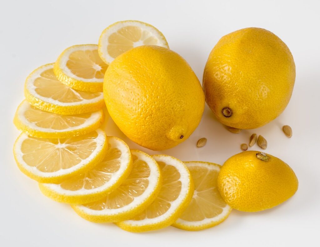 putzmittel selber machen mit ätherischem Zitronenöl