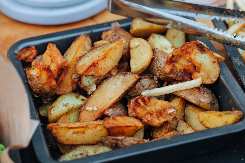 Ofen-Kartoffeln, eine beliebte mediterrane Beilage