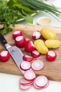 Radieschen für den Kartoffelsalat