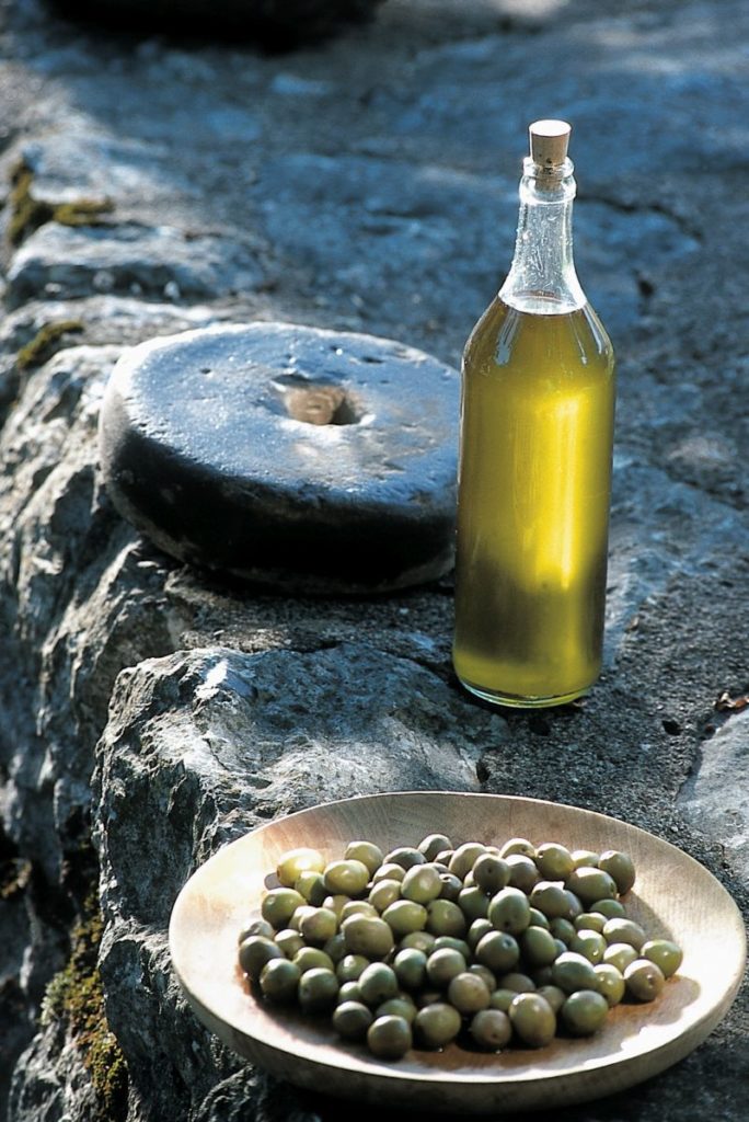 In Montenegro werden auch Oliven angebaut.